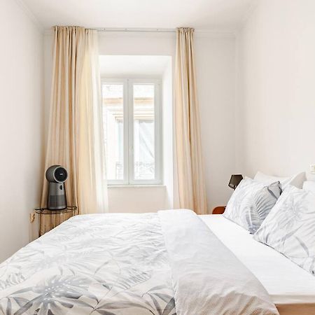 Apartment La Petite Дубровник Экстерьер фото